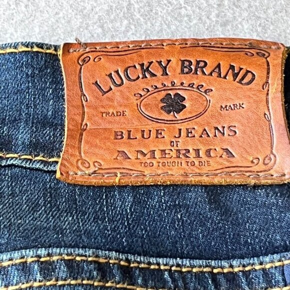 Lucky Brand Women's Jeans Size 8 Ankle Length Flare Leg Dark Wash Leather Patch - Picture 15 of 15